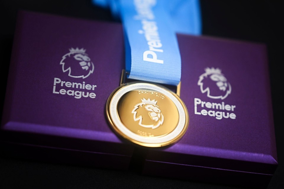 记者:本赛季英超为曼城出场4次的菲利普斯将会获得冠军奖牌