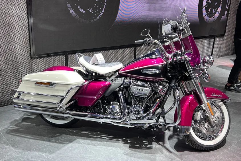 哈雷至尊滑翔公路之王上市 38.88万元_腾讯新闻