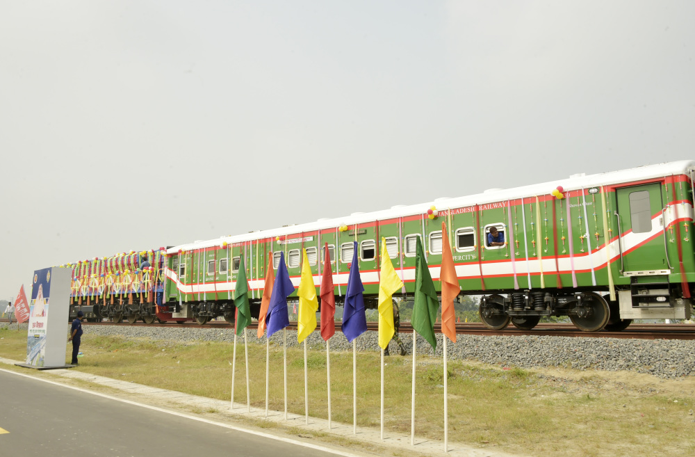 中企承建的孟加拉国最大铁路项目首通段开通运行