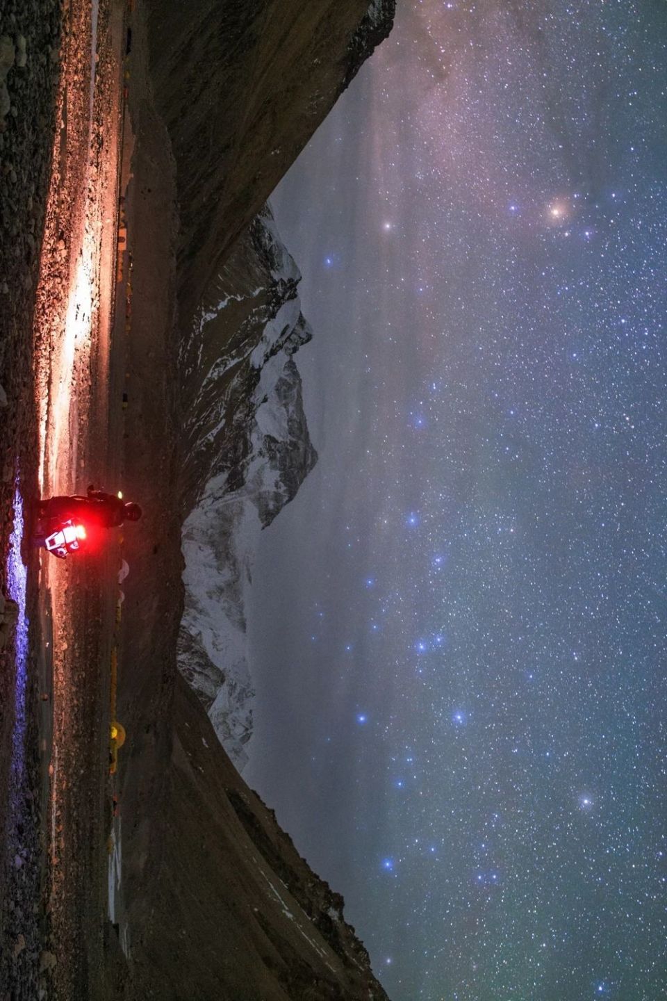 星空摄影师是黑夜里的孤勇者