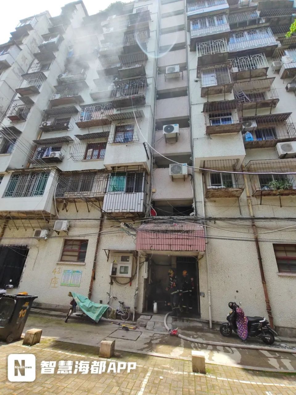 福州一小区起火!幸好有他们