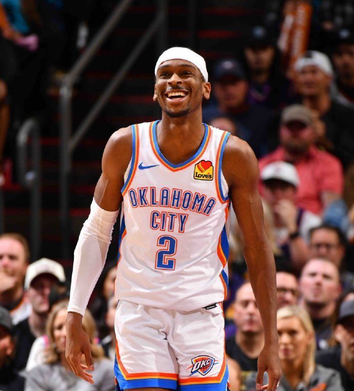 人生赢家亚历山大将获4年258亿美金顶薪入选今年最佳阵容即可