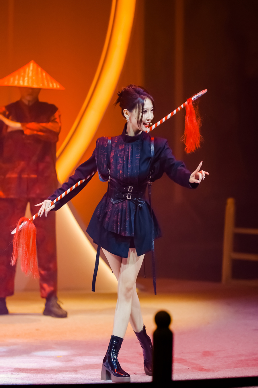 刘书含出生于沈阳,4岁学习跳舞,从小有个"唱跳"梦.