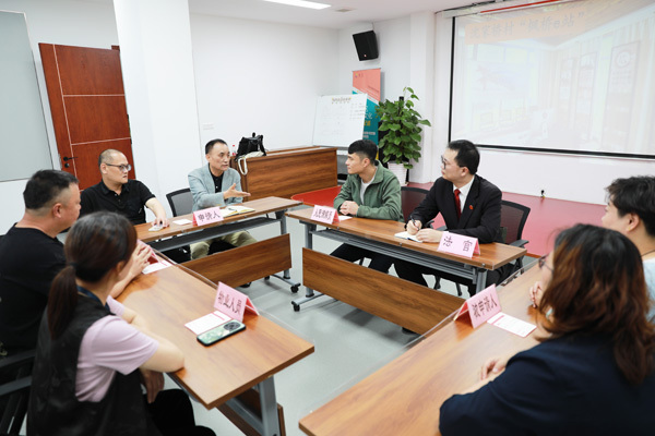 法治文化节|体验角色扮演,在宝山月浦人民法庭沉浸式