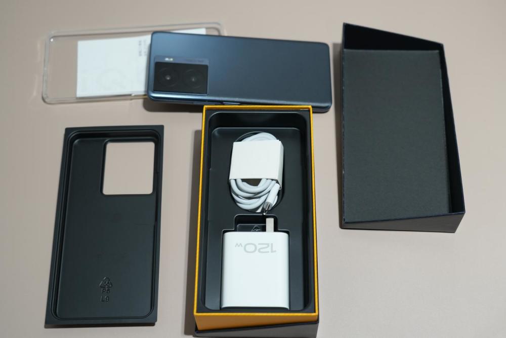 iqoo z7评测:120w快充下放 千元小金刚_腾讯新闻