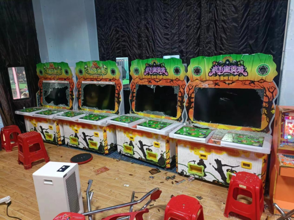 西湖管理区4台鲨鱼机和2台老虎机被查获