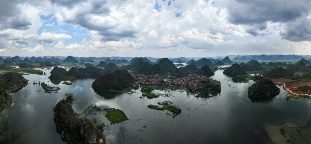 云南普者黑发展旅游产业助力乡村振兴