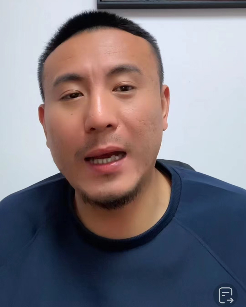 球迷:毛哥,你觉得c罗和梅西的粉丝谁的多?