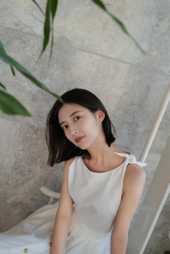 不过后来唐嫣结婚回归家庭也就不再投资了,而陈钰琪这边