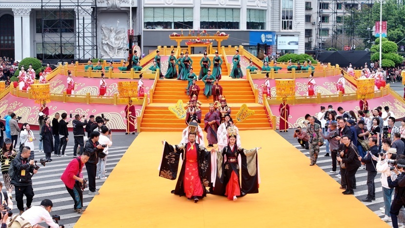 重庆丰都庙会举办沉浸式的非遗体验之旅