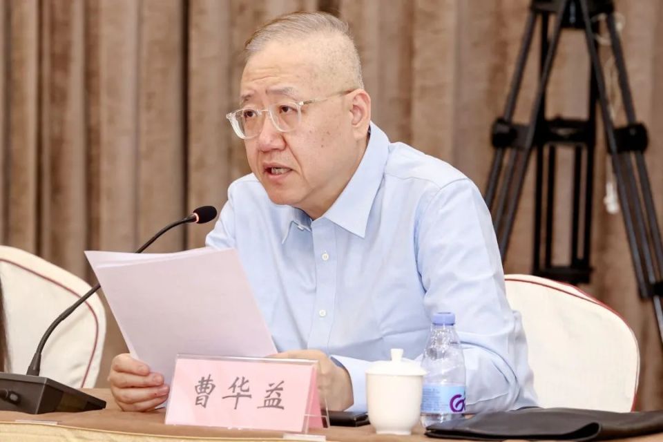 阅文集团影视事业部总裁,新丽传媒董事长曹华益表示,该剧关注女性命运