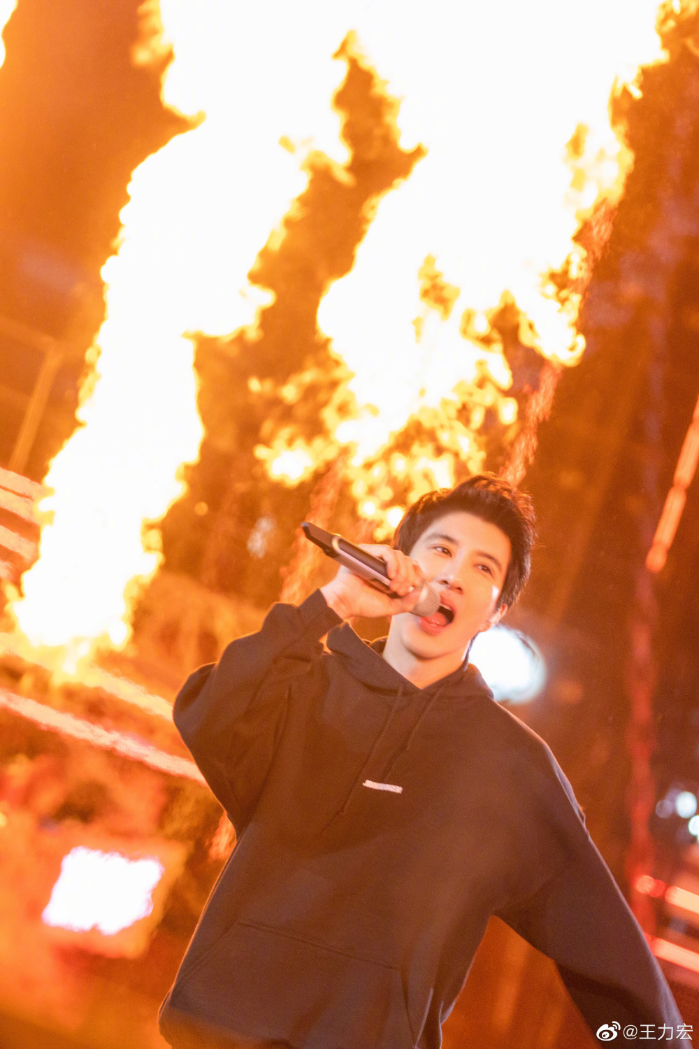 王力宏申请限制侵权公司高消费