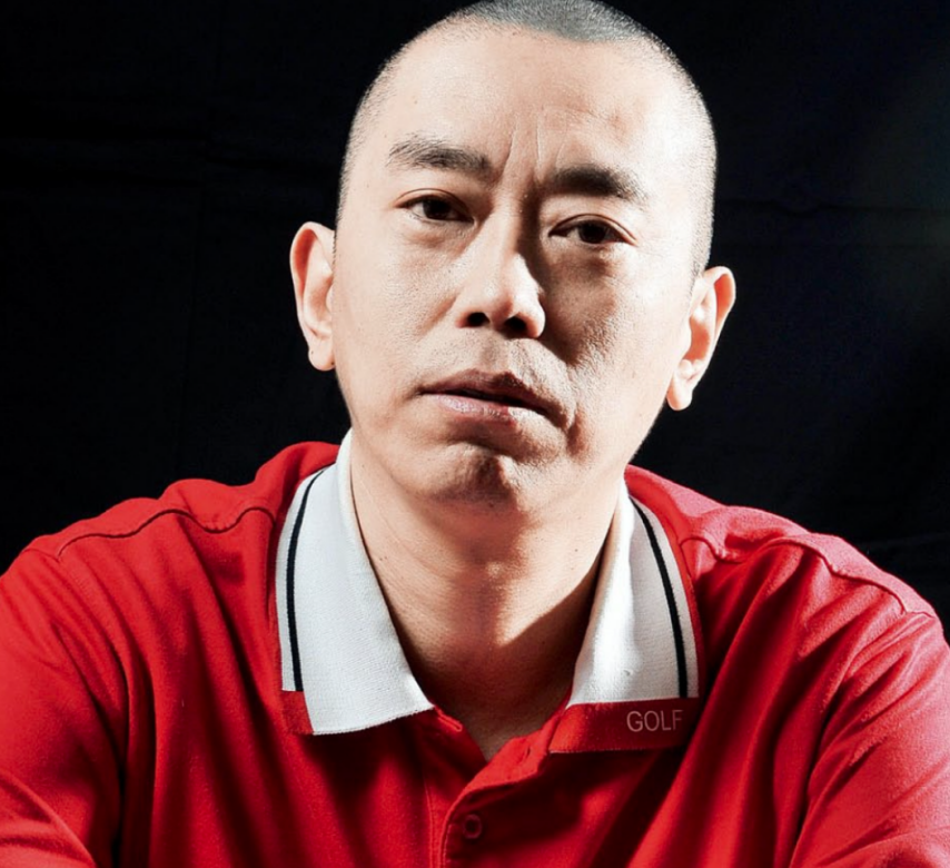 百亿身价的大佬，自愿当作一名屌丝，就为了给这款游戏宣传造势