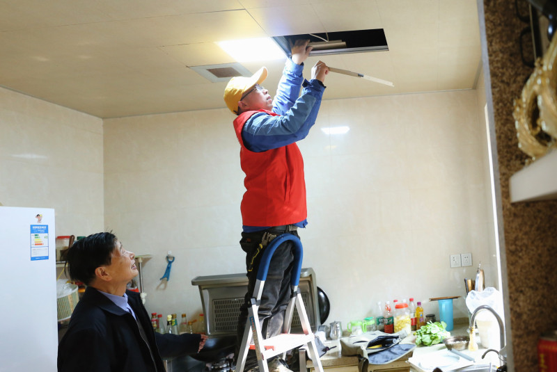 "维修水电只收配件费,工钱就免了!