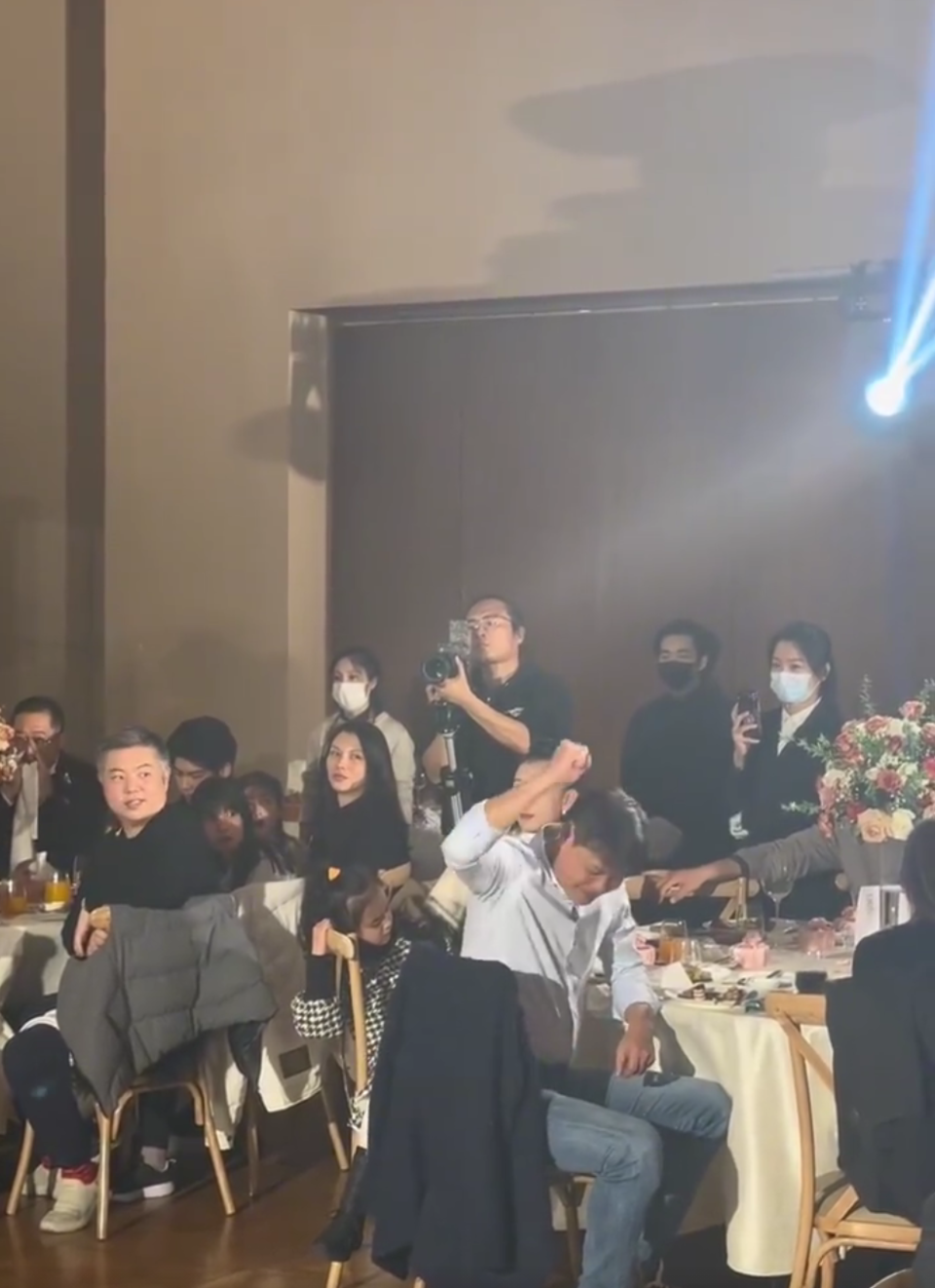 范志毅和青岛赛前我带谢晖出去喝酒他醉了我被教练臭骂一顿他打进2球