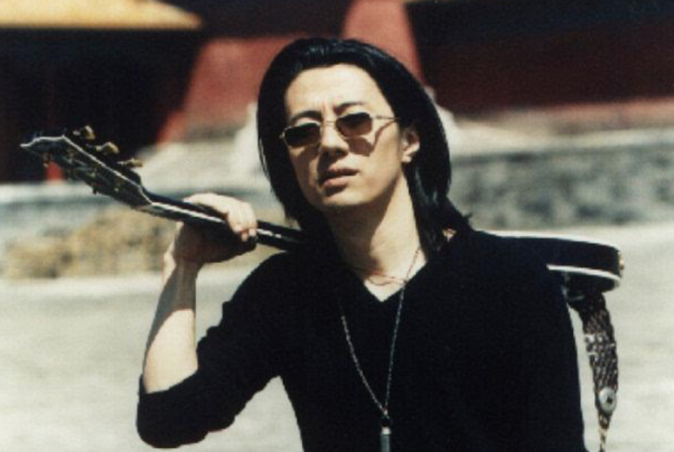 15年后再看"音乐浪子"郑钧:他浪子回头,跟刘芸无关!