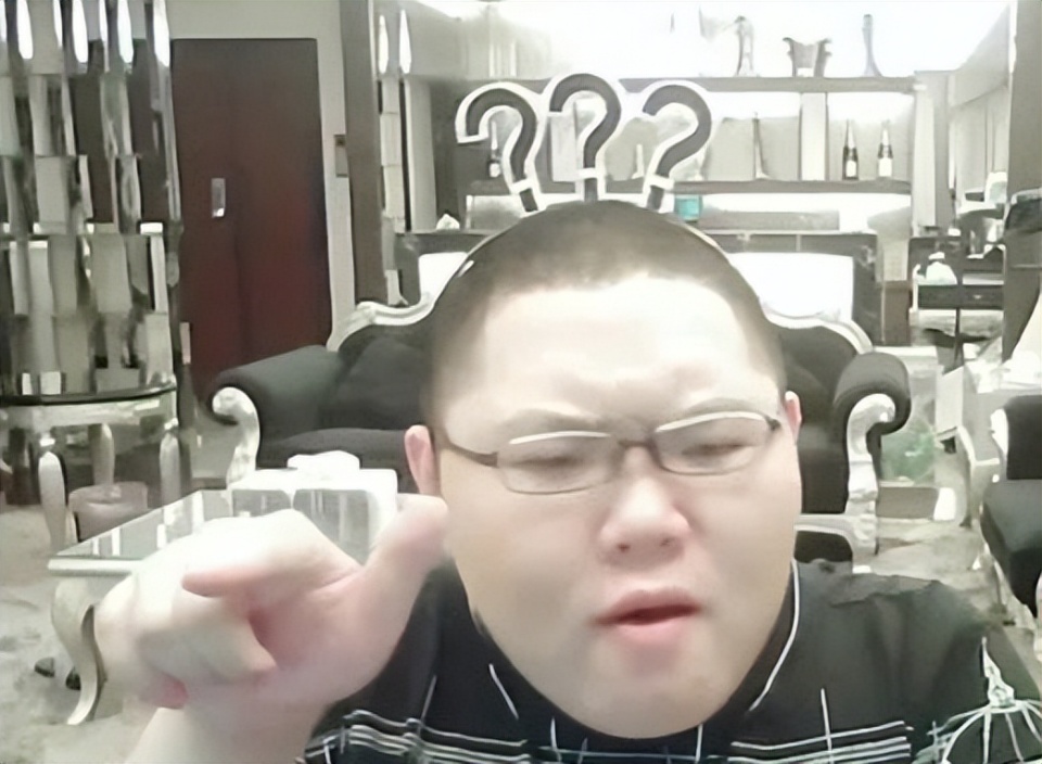 pdd才是真直男,逆水寒花了100万,竟一分都没给女徒弟