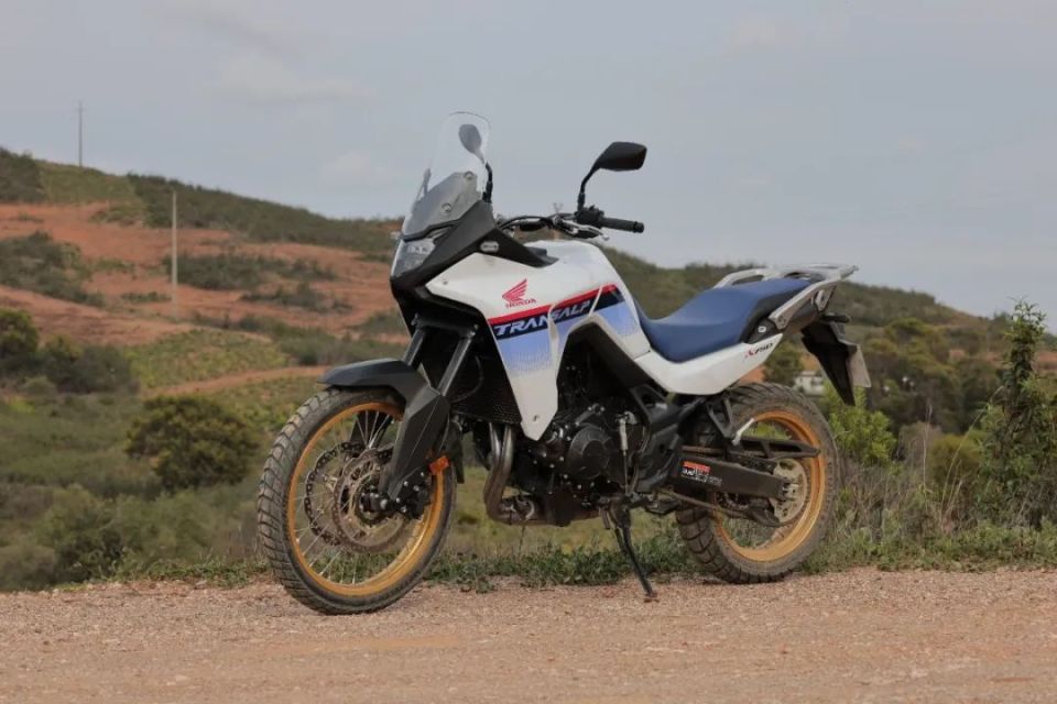 上海车展新车本田cb750系列全新双缸街车adv国内首次亮相