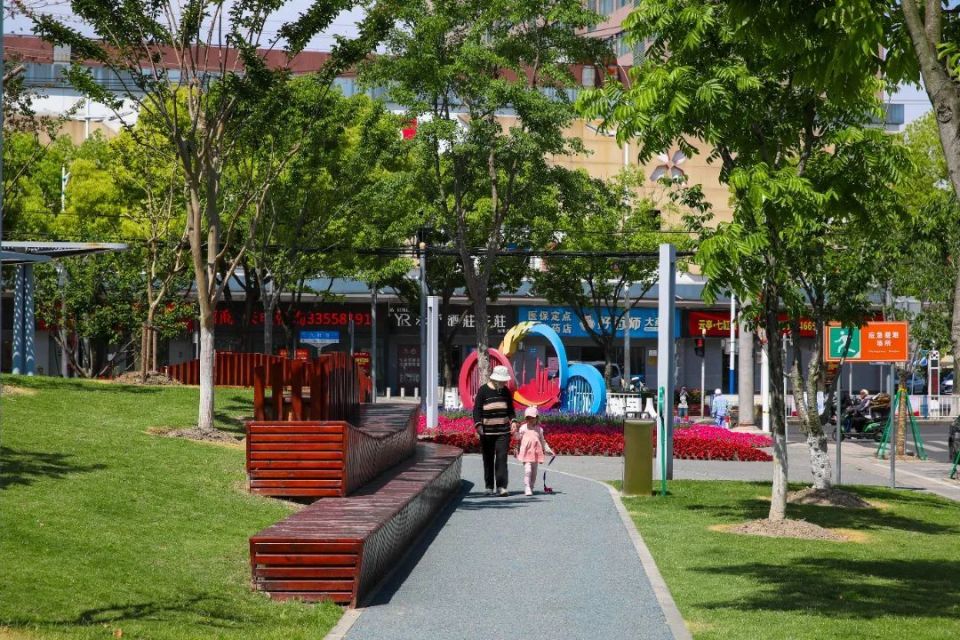 家门口逛公园丨今天我们去九里亭街心花园