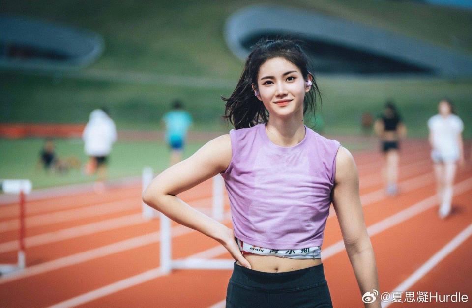 跨栏女神夏思凝说我花瓶也是种动力希望大家在外貌之外看到我的能量