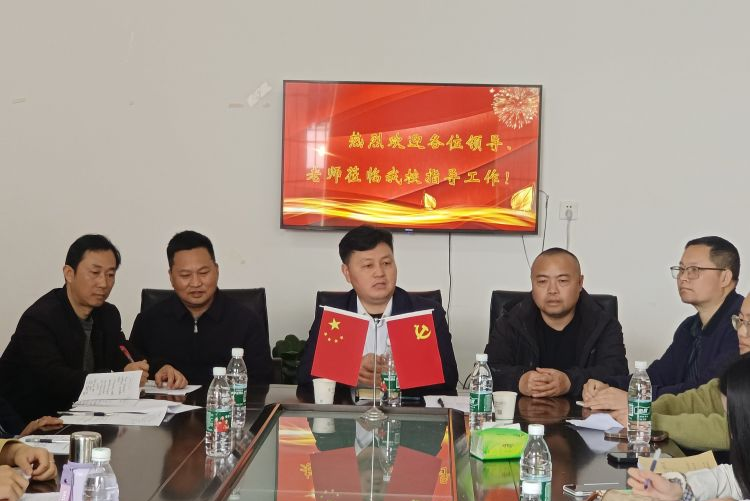 热忱欢迎葛竹坪镇中学,黄茅园镇中学领导及老师莅临三中指导工作,并对