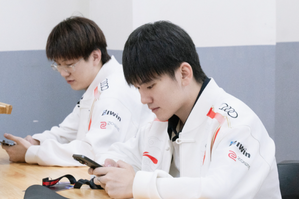 tes战队迎来新篇章,世界冠军教练maokai加盟,重铸冠军战队!