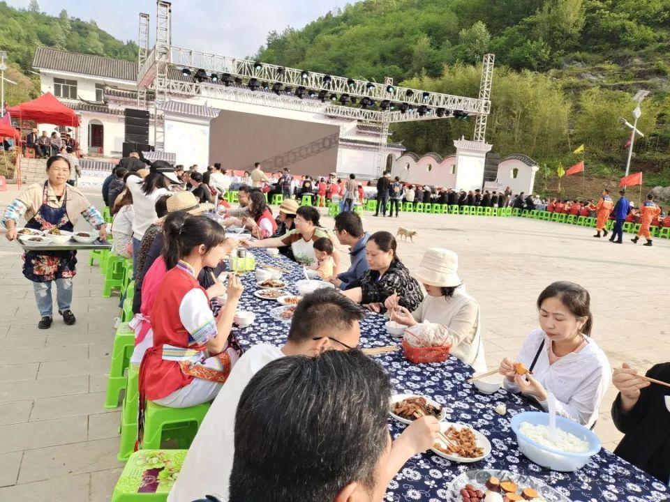 大方县核桃乡2024年"三月三白族团圆节"活动要来啦!_腾讯新闻