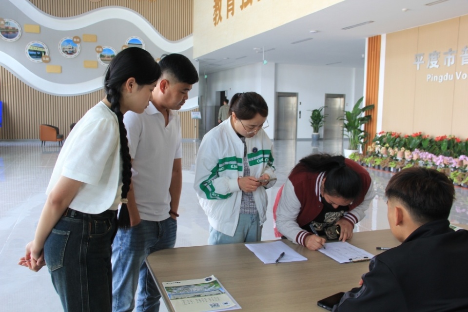 平度明扬高级中学:新校区启用!欢迎每一个"热辣滚烫"的你
