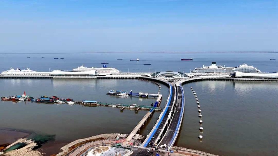 吴淞口国际邮轮港图片