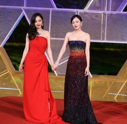 恋爱2年未官宣,魏大勋删除秦岚女友关系,女方曾上综艺默认恋情