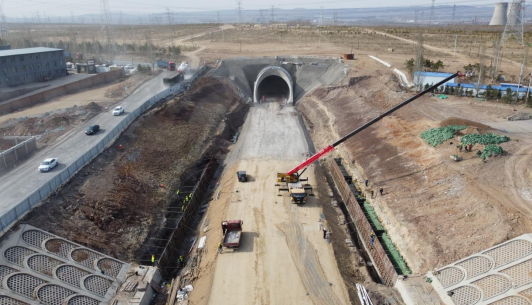 集大原高铁丰镇隧道衬砌施工全部完成_腾讯新闻