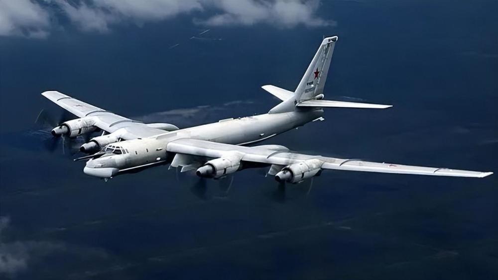 已经飞了七十多年,图-95战略轰炸机究竟有何过人之处?_腾讯新闻