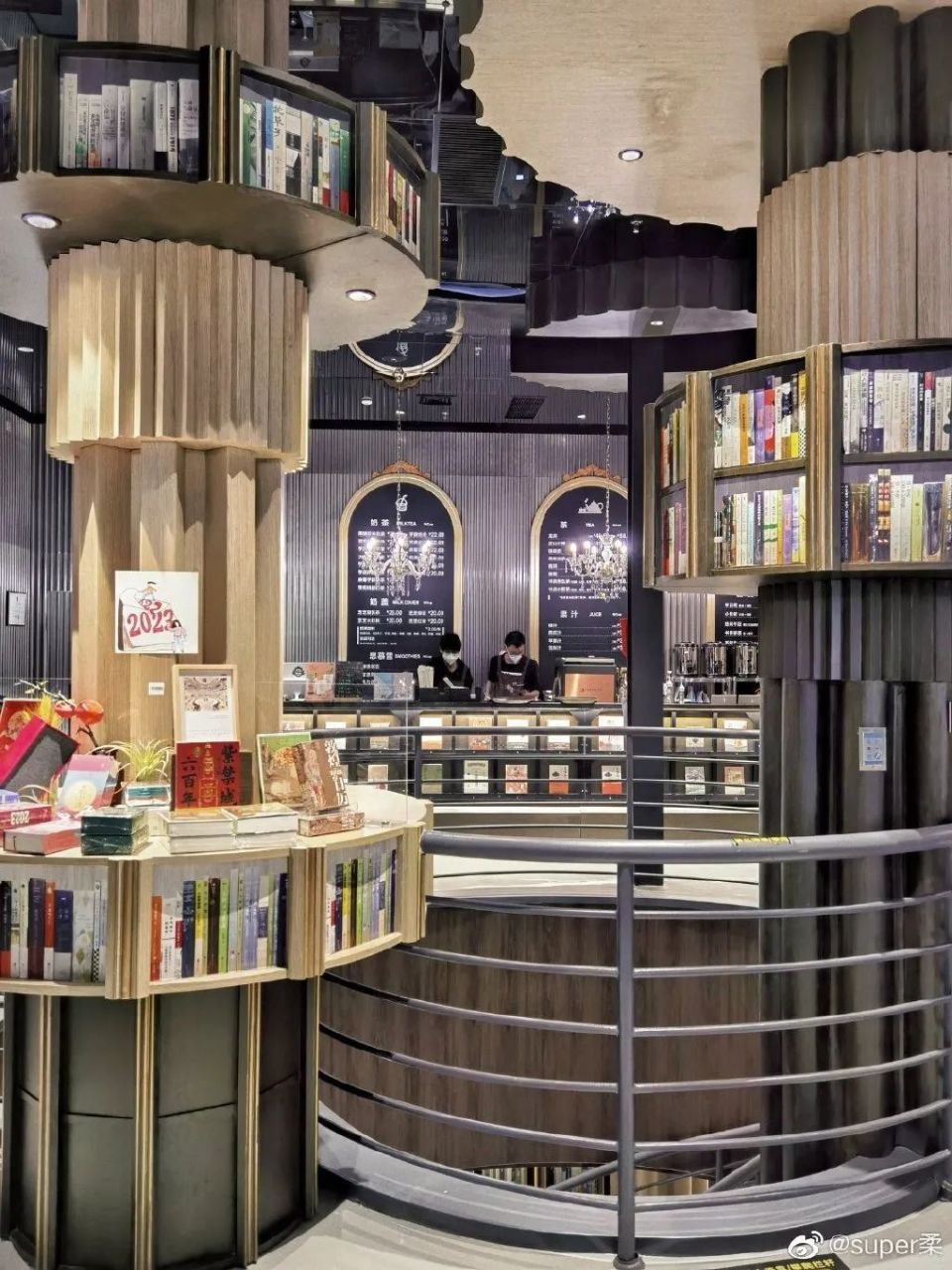 走进长春100个网红打卡地之钟书阁