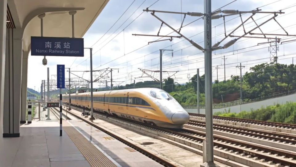 逐级提速试验,跑出385公里/小时!渝昆高铁再传新进展