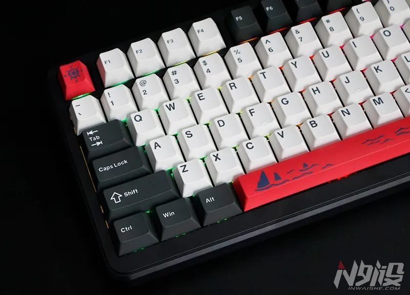 黑爵ak820 max三模机械键盘拆解评测