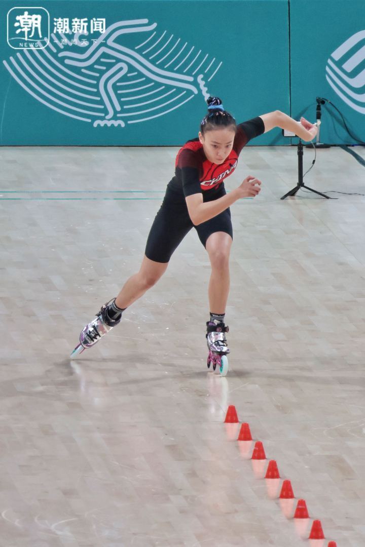 自由式轮滑17岁小将朱思怡止步八强无缘决赛组图