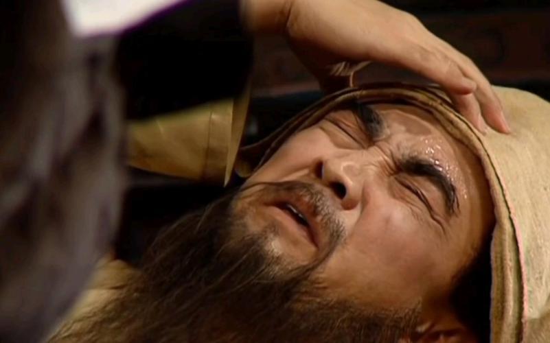 曹操为何要杀掉神医华佗是只因曹操的多疑还是其中另有隐情呢