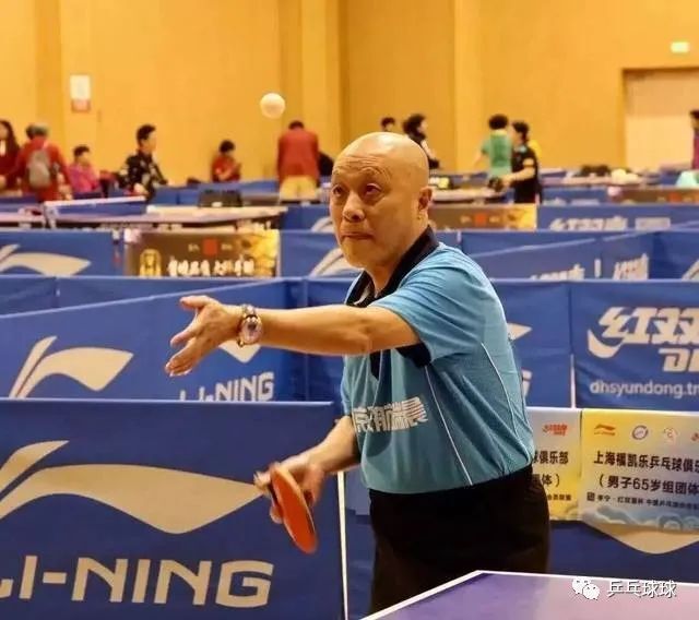 直拍长胶3种典型打法介绍，反胶选手的应对策略及战术调整_腾讯新闻