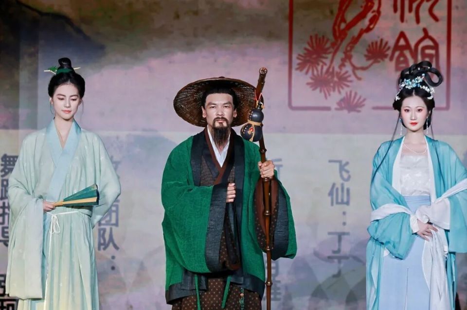 2026“国丝汉服月”在中国丝绸博物馆成功举办！_腾讯新闻