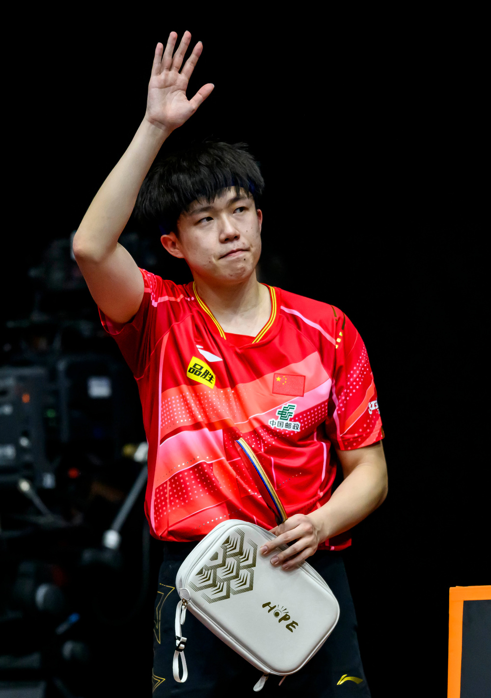乒乓球wtt男子总决赛王楚钦夺冠
