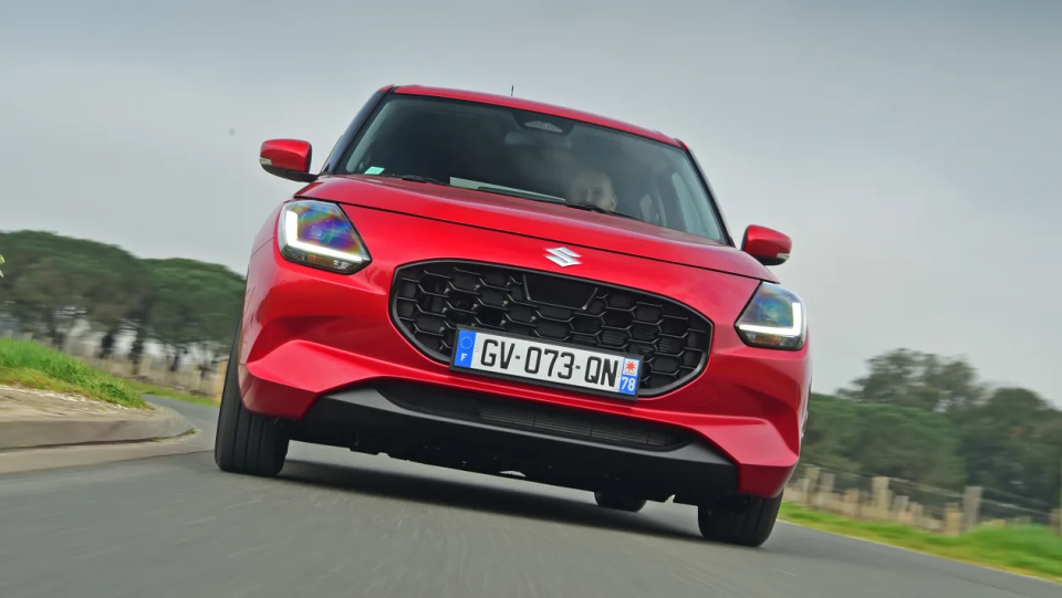 整体设计更加时尚运动,全新铃木swift实车图发布_腾讯新闻