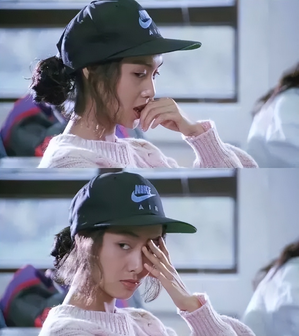 52岁朱茵青海偶遇,冻龄女神风采依旧,网友直呼"紫霞仙子"回来了!