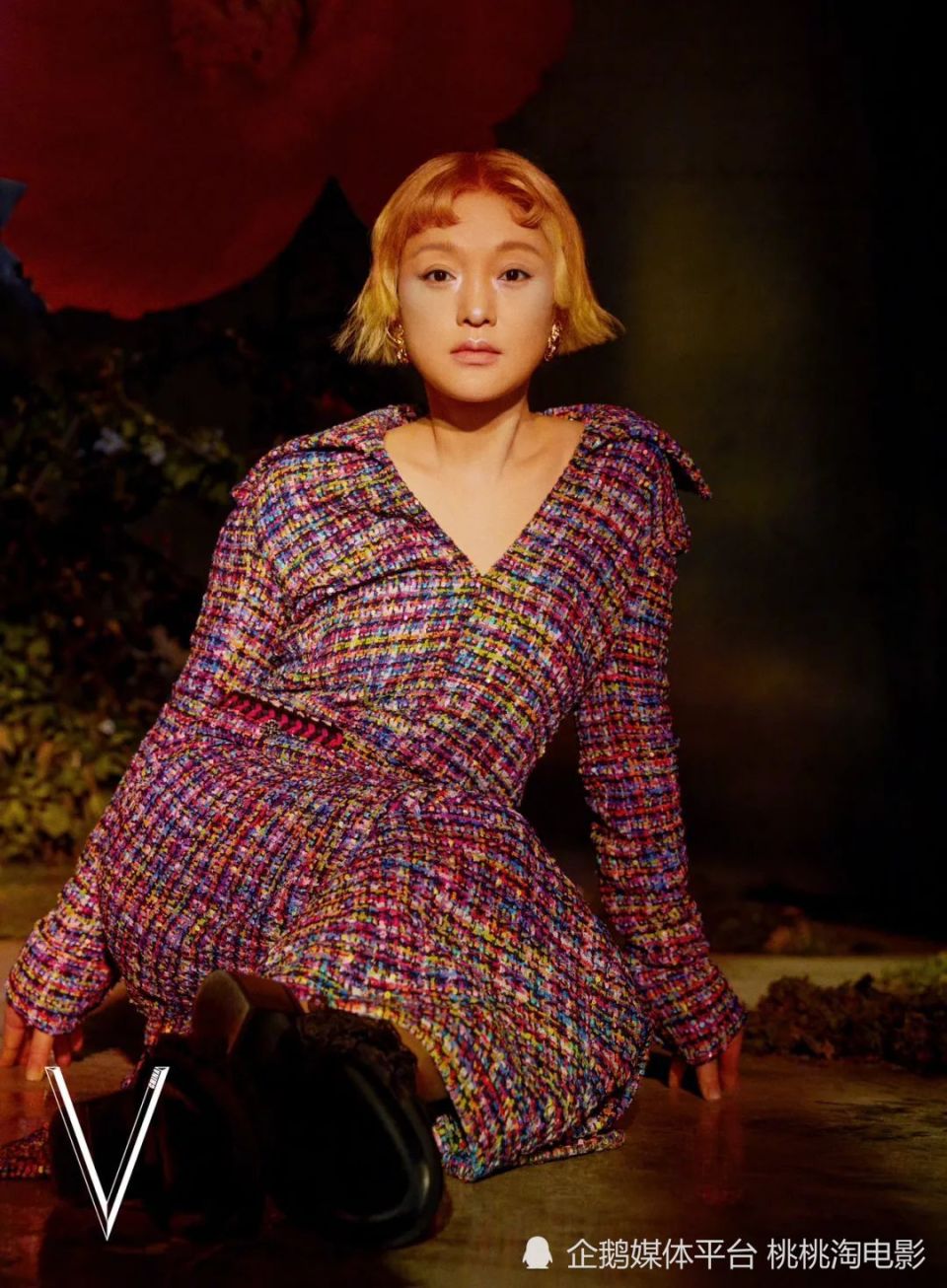 影后周迅《v》杂志封面大片,化身春日精灵金色短发娇俏可人_腾讯新闻