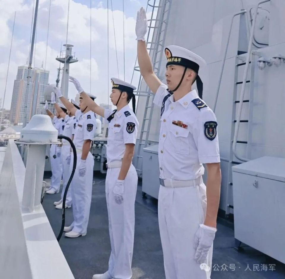 中国海军舰艇编队圆满完成"和平团结-2024"联合演习任务