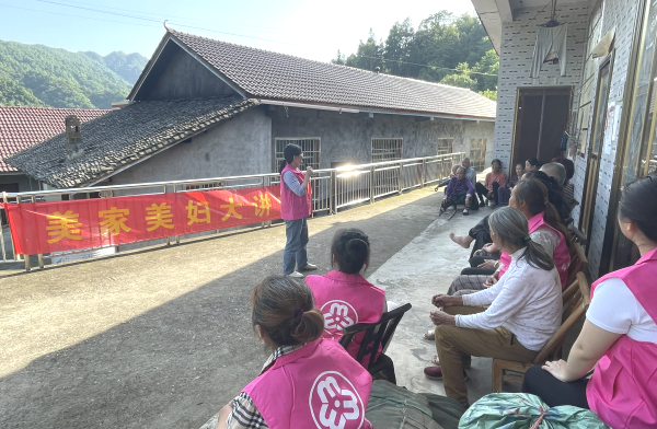 新湖南客户端6月5日讯(通讯员 周成 瞿云)近日,沅陵县肖家桥乡充分