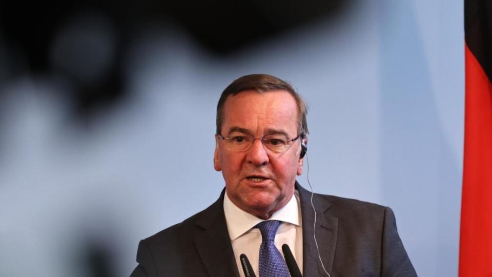 据《参考消息》援引德新社柏林11月9日报道,德国国防部长鲍里斯·皮斯