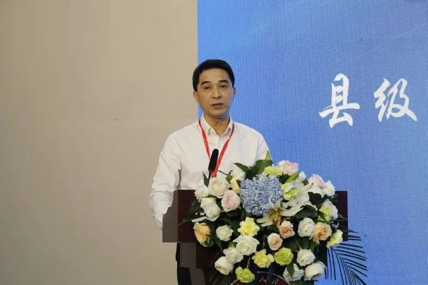 祝新根祝新根代表江西省医学会神经外科学分会及南昌大学第二附属医院