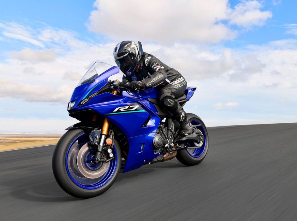 跟上时代，2026款YZF-R7发布_腾讯新闻