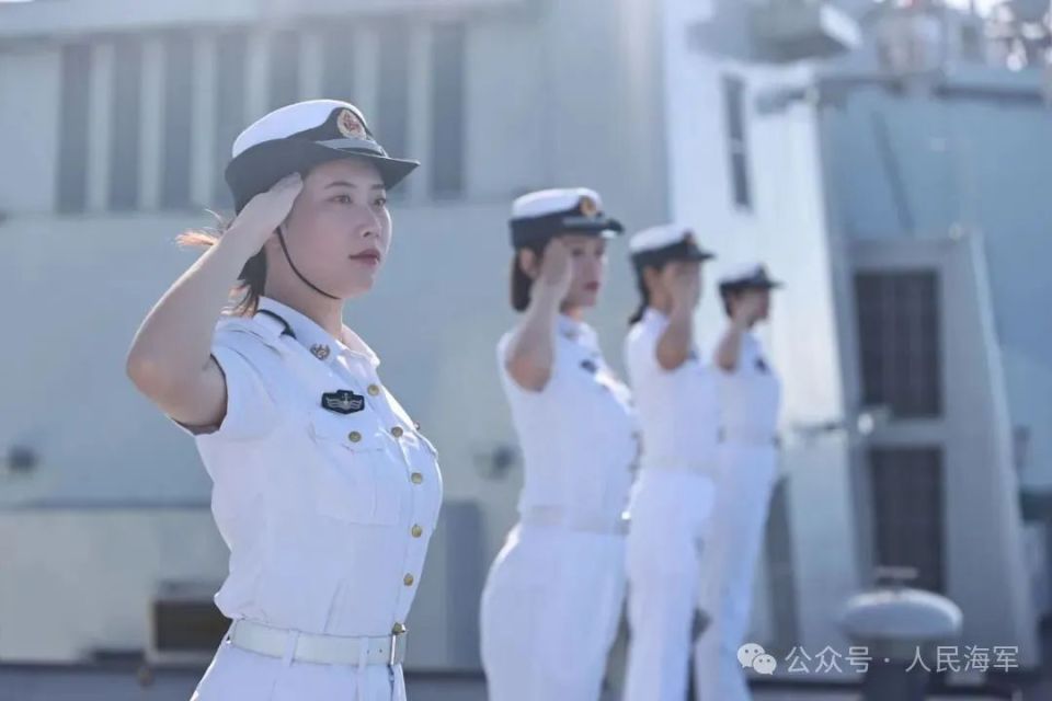 中国海军淄博舰参加汤加海军成立50周年庆祝活动