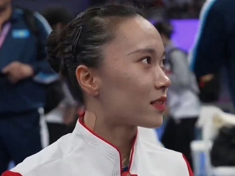 朱雪莹获得蹦床女子个人赛冠军